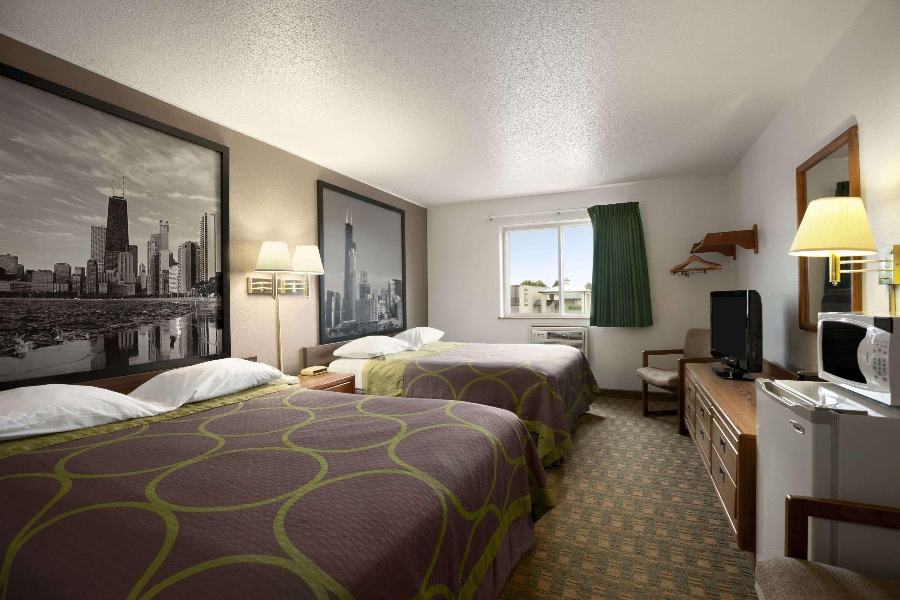 Super 8 By Wyndham Peru Starved Rock State Park Hotell Eksteriør bilde